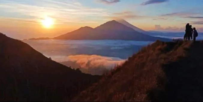 Bunbulan Hill And Hostel *