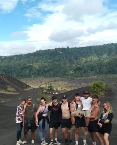 Hostel Bunbulan Hill And *