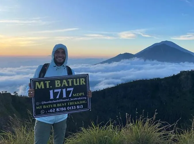 Bunbulan Hill And Hostel *